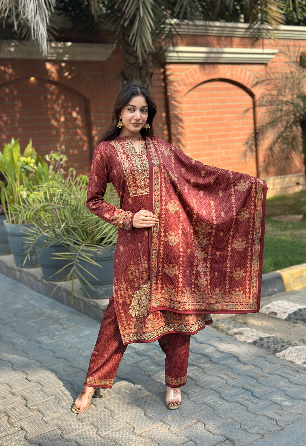 Royal Mor - Label Tu Hai