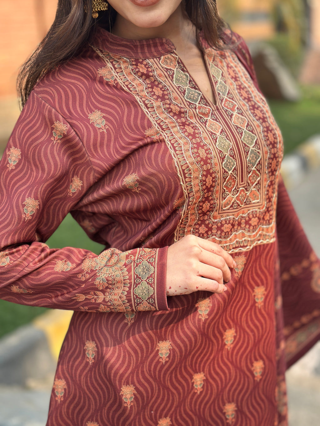 Royal Mor - Label Tu Hai