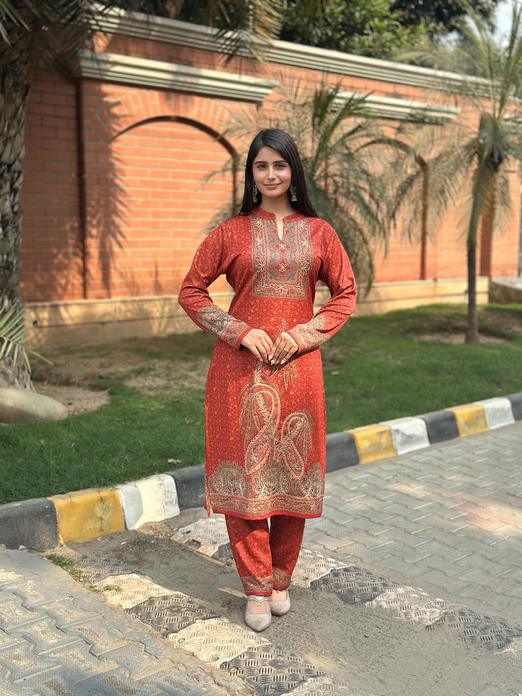 Buta Royale - Label Tu Hai