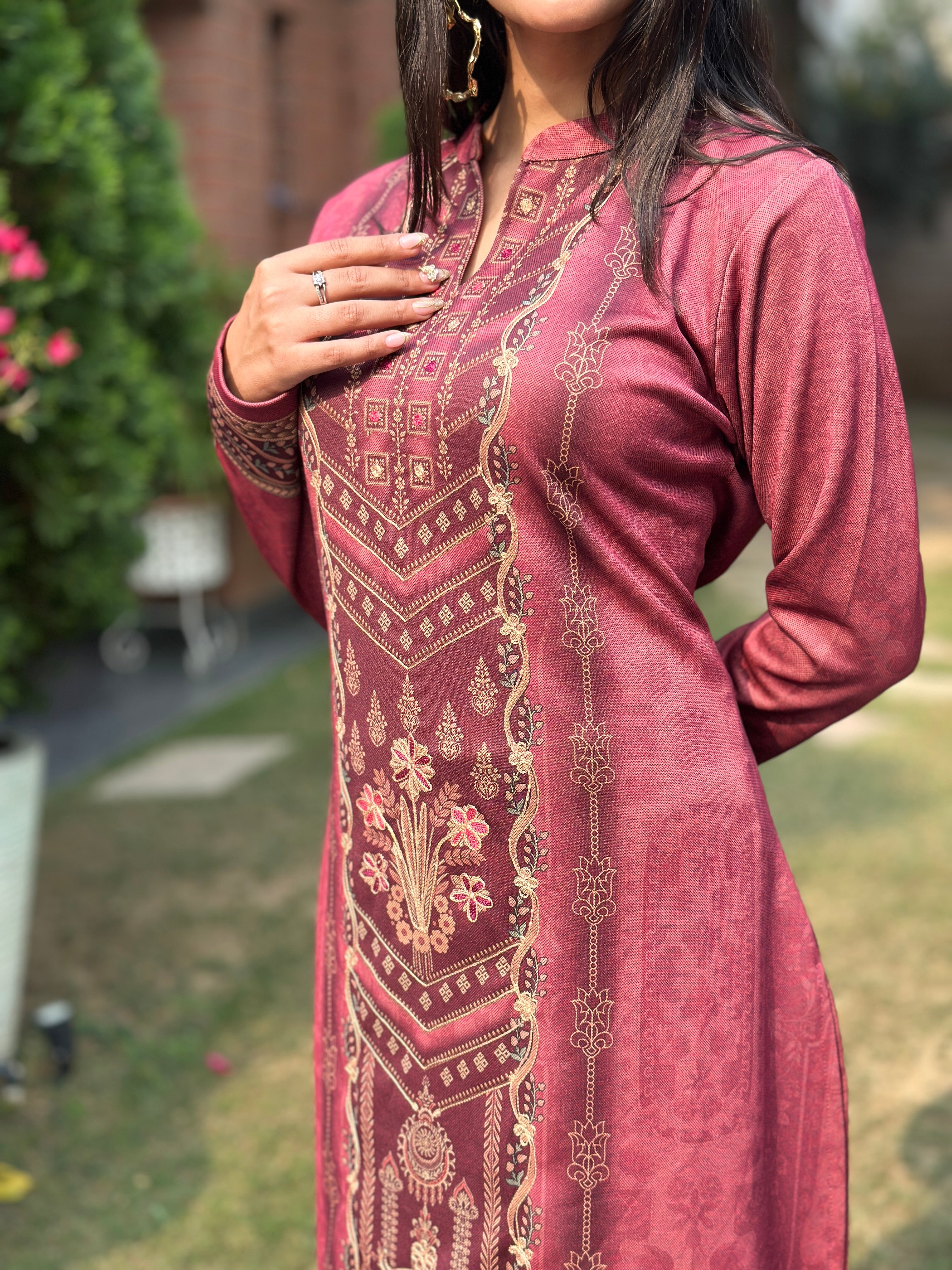 Gulabi Palace - Label Tu Hai