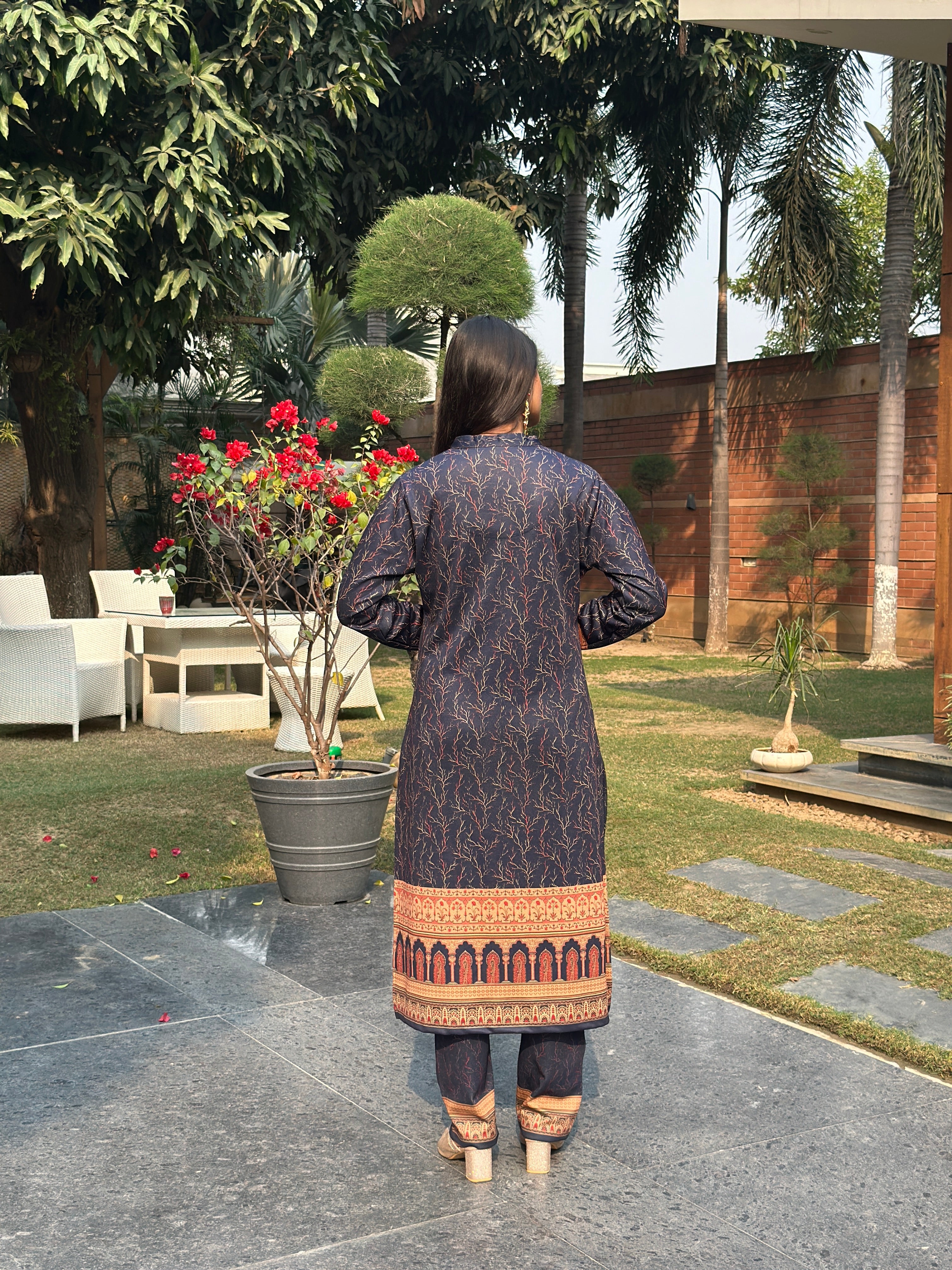 Mehrab Garden - Label Tu Hai