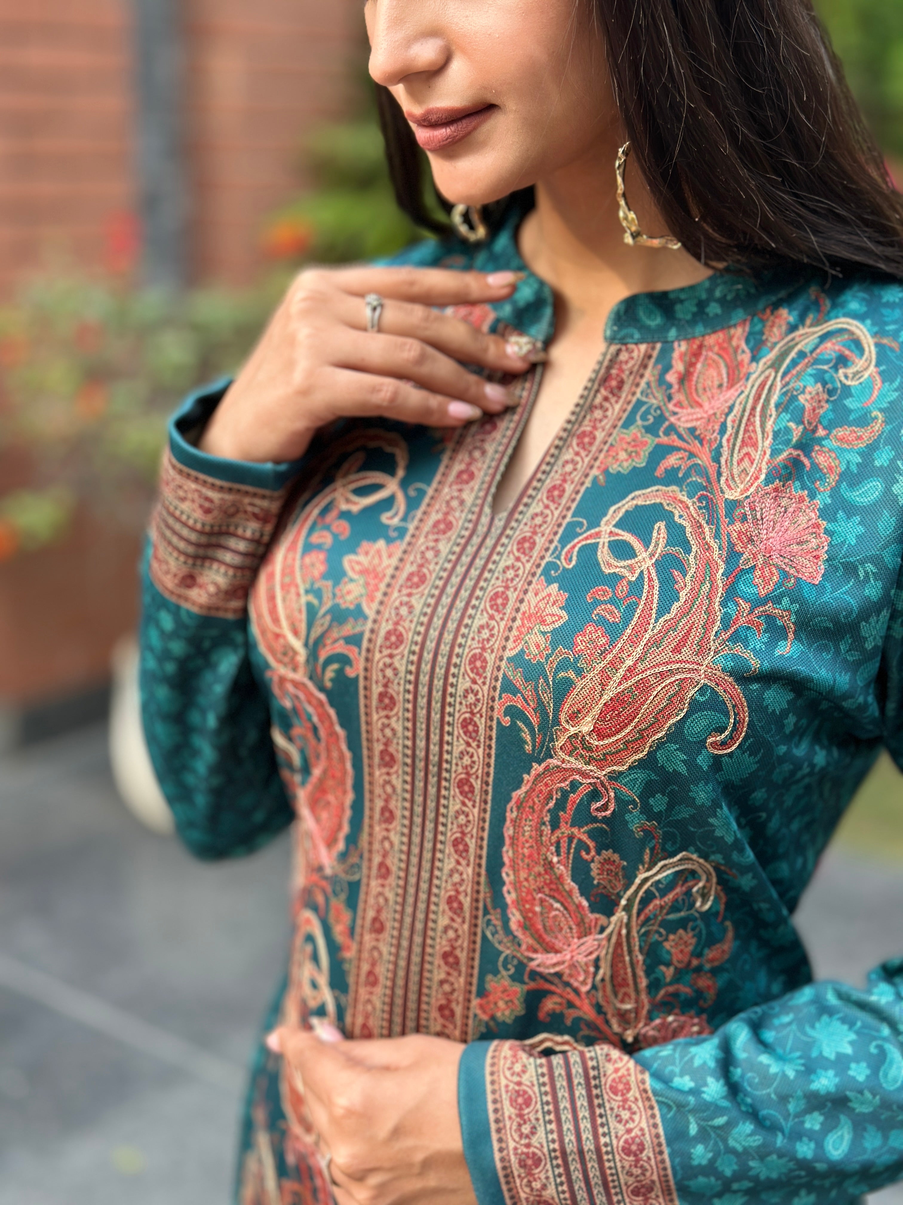 Paisley Charm - Label Tu Hai