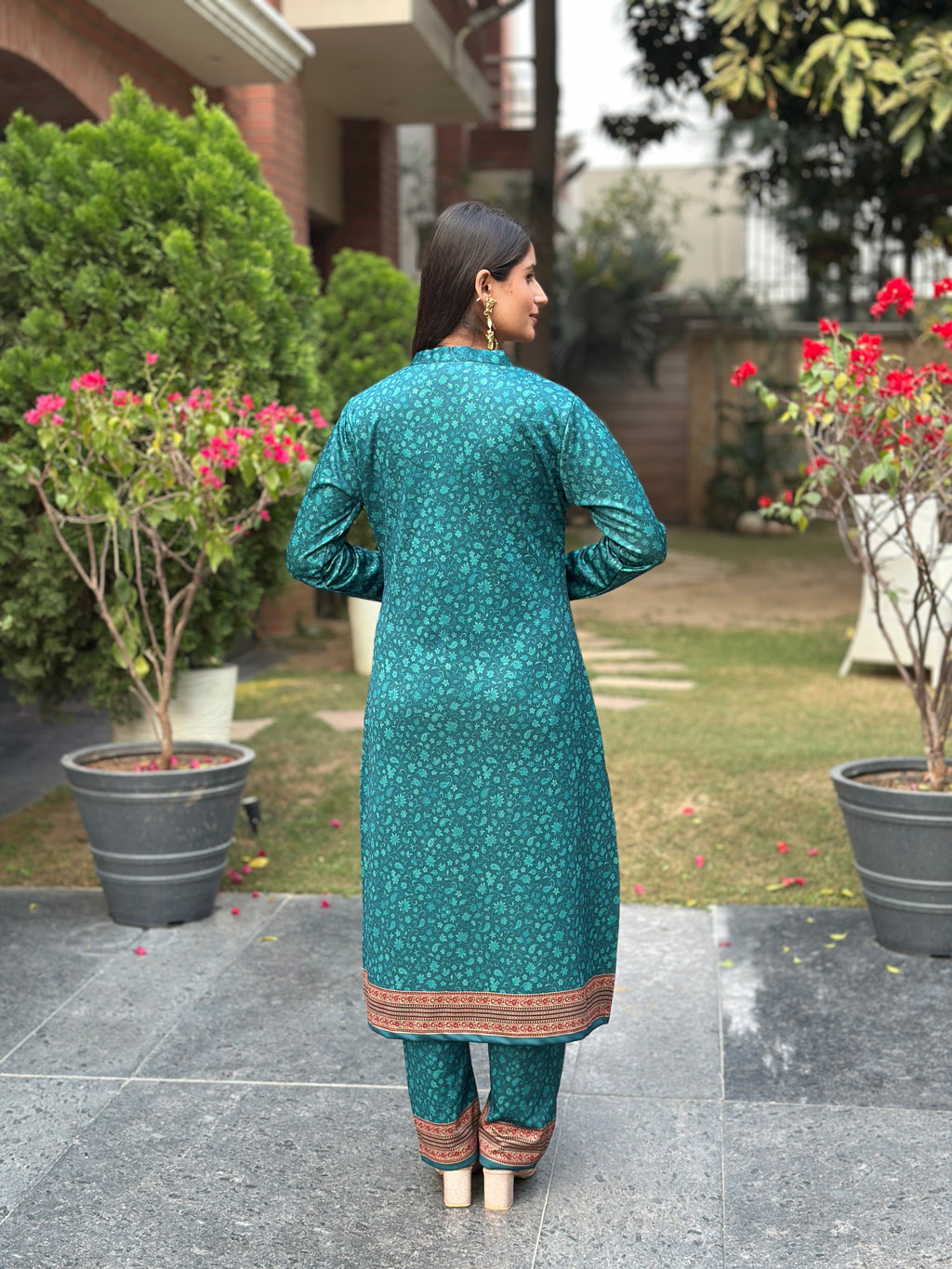 Paisley Charm - Label Tu Hai