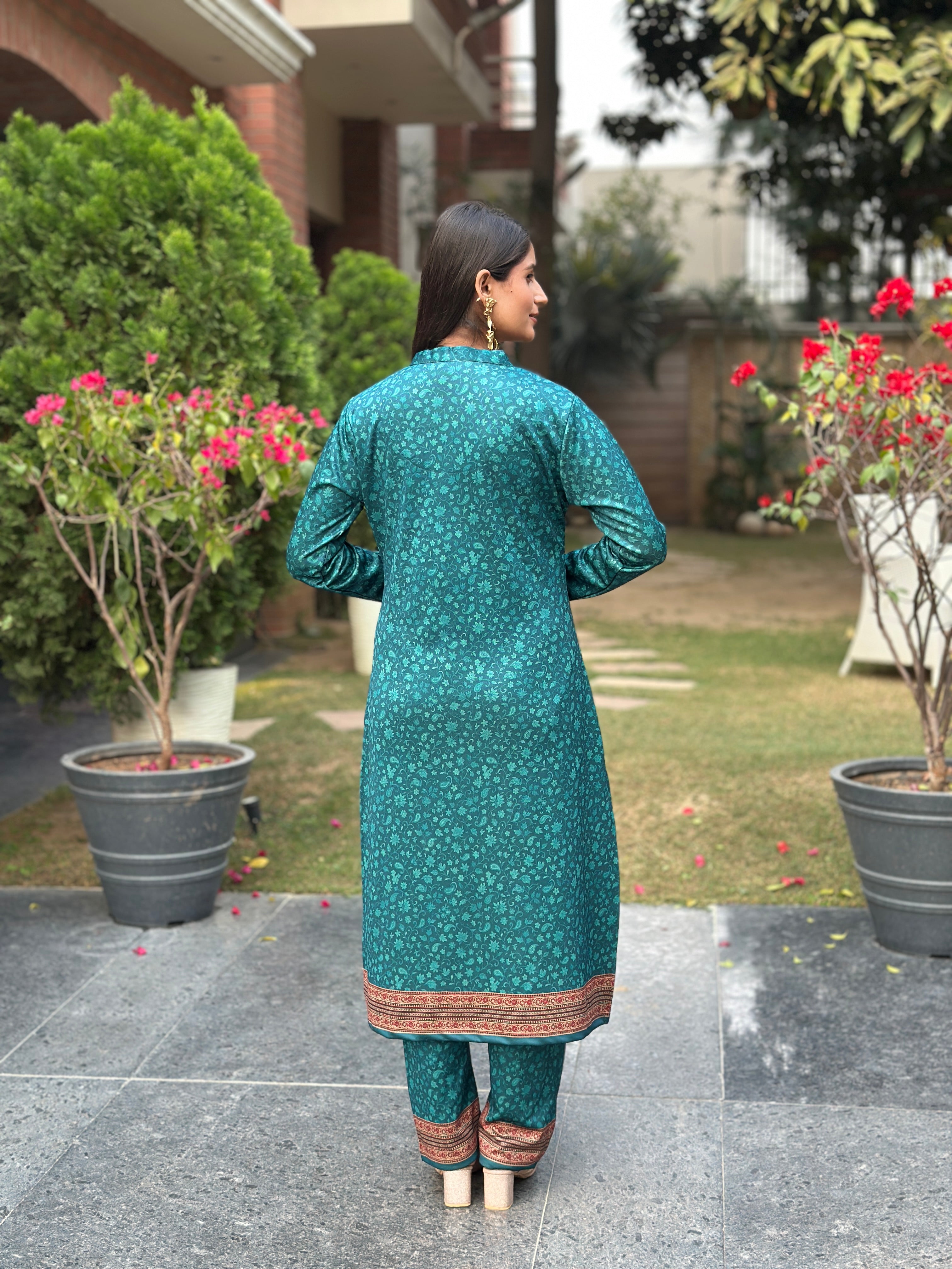 Paisley Charm - Label Tu Hai