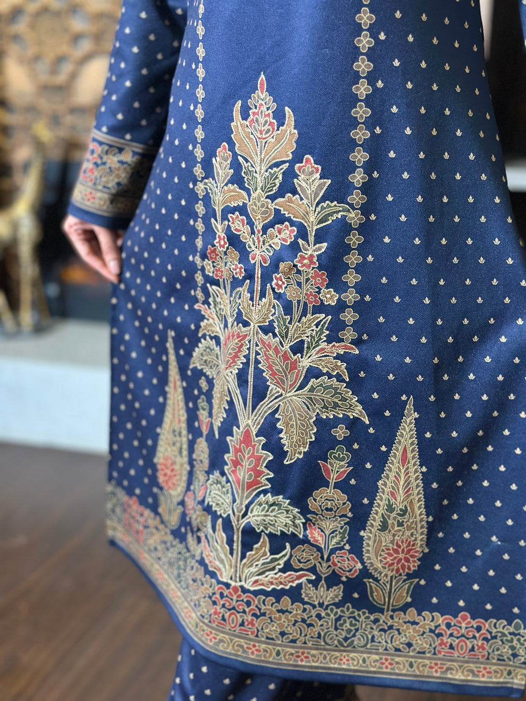 Buti Palace - Label Tu Hai